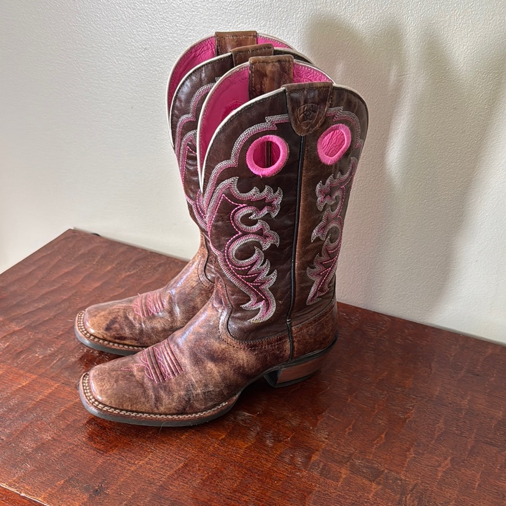 Ariat Brown and Pink Western Cowboy Boots with Decorative Stitching